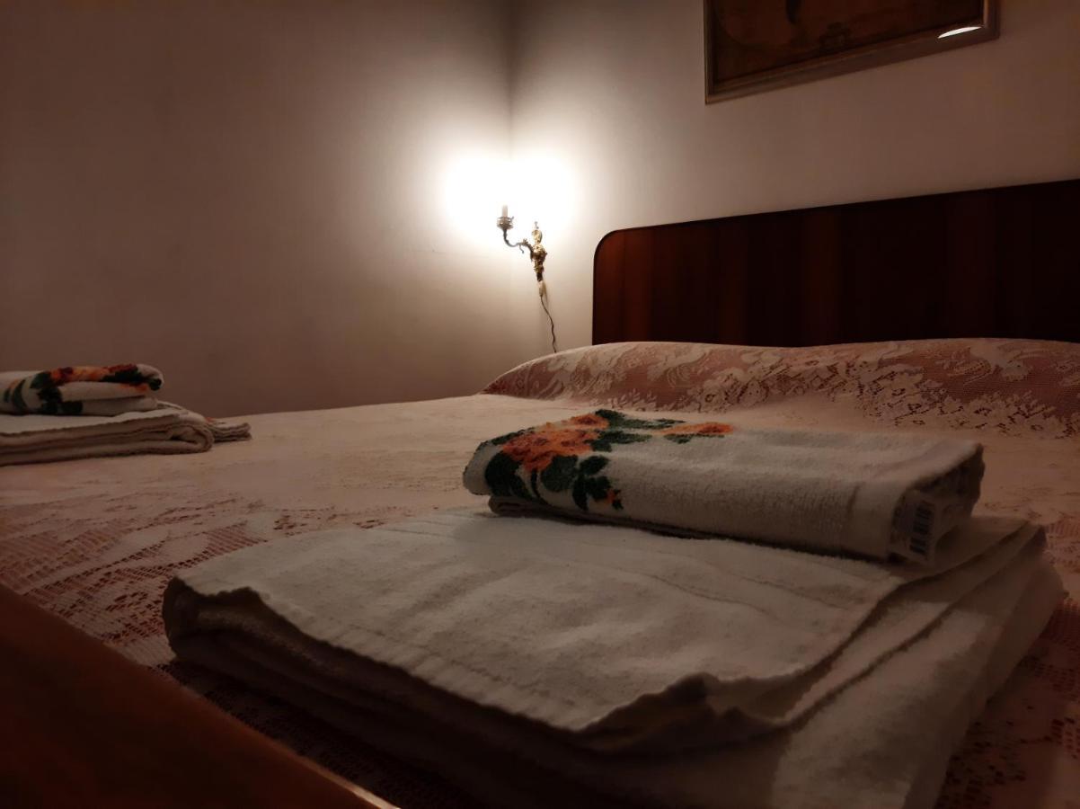 Il Cavalliere Bed & Breakfast Barletta Exterior foto