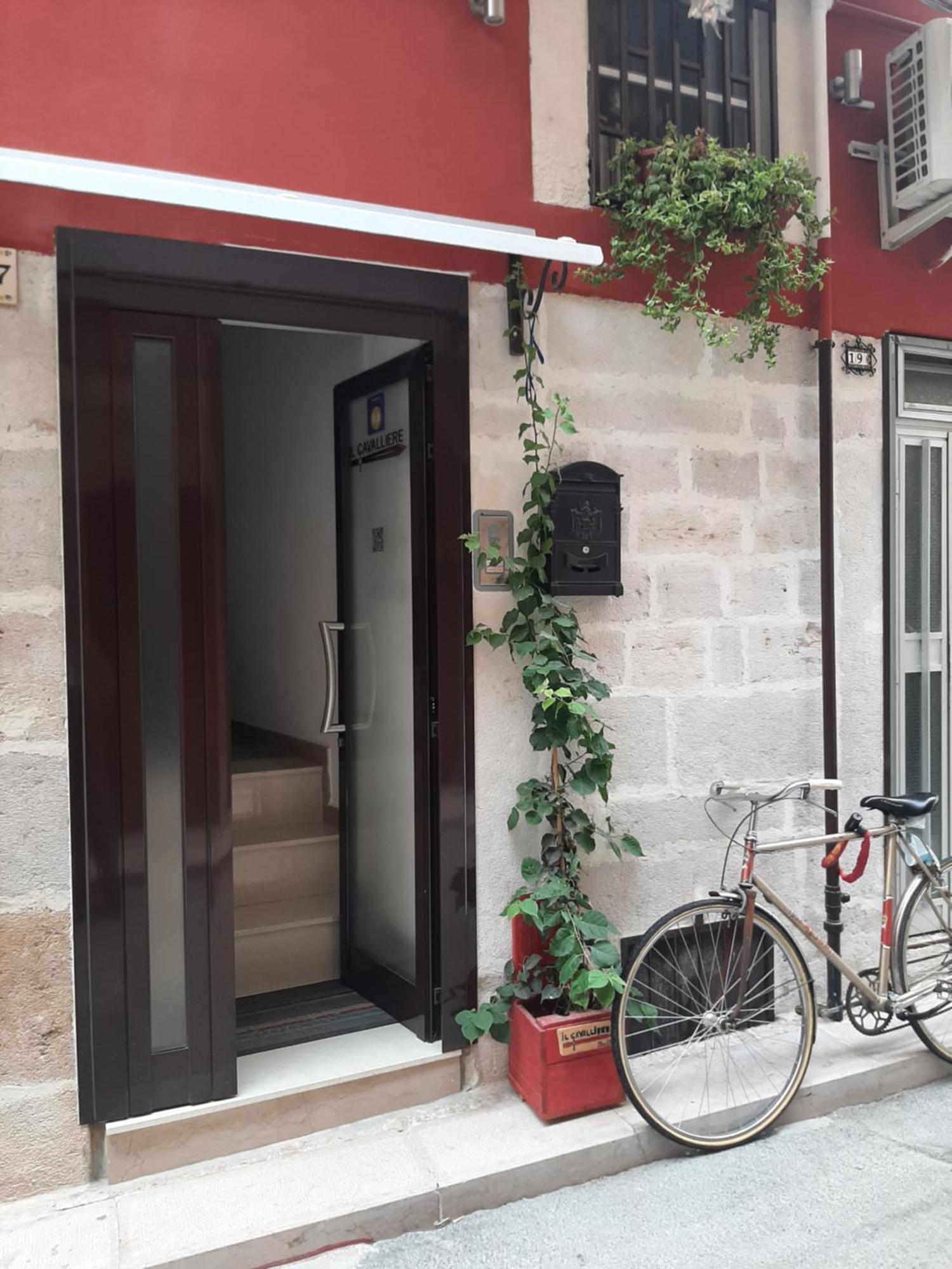 Il Cavalliere Bed & Breakfast Barletta Exterior foto